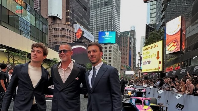 Franco Colapinto posó con Brad Pitt en la premiere de "F1: La película" en Nueva York